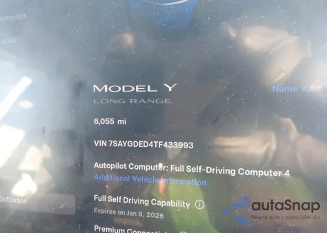 2026 Tesla Model Y Long Range Dual Motor All-Wheel Drive z USA, uszkodzony, nr VIN 7SAYGDED4TF433993